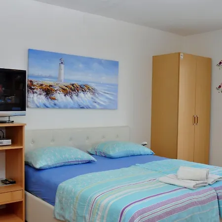 Apartment Ivi