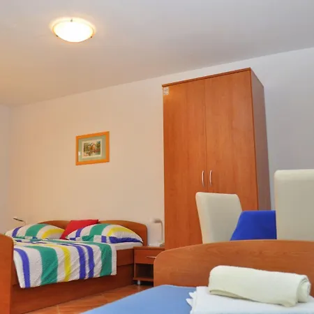 Ivi Apartment Makarska