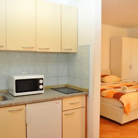 Ivi Apartment Makarska